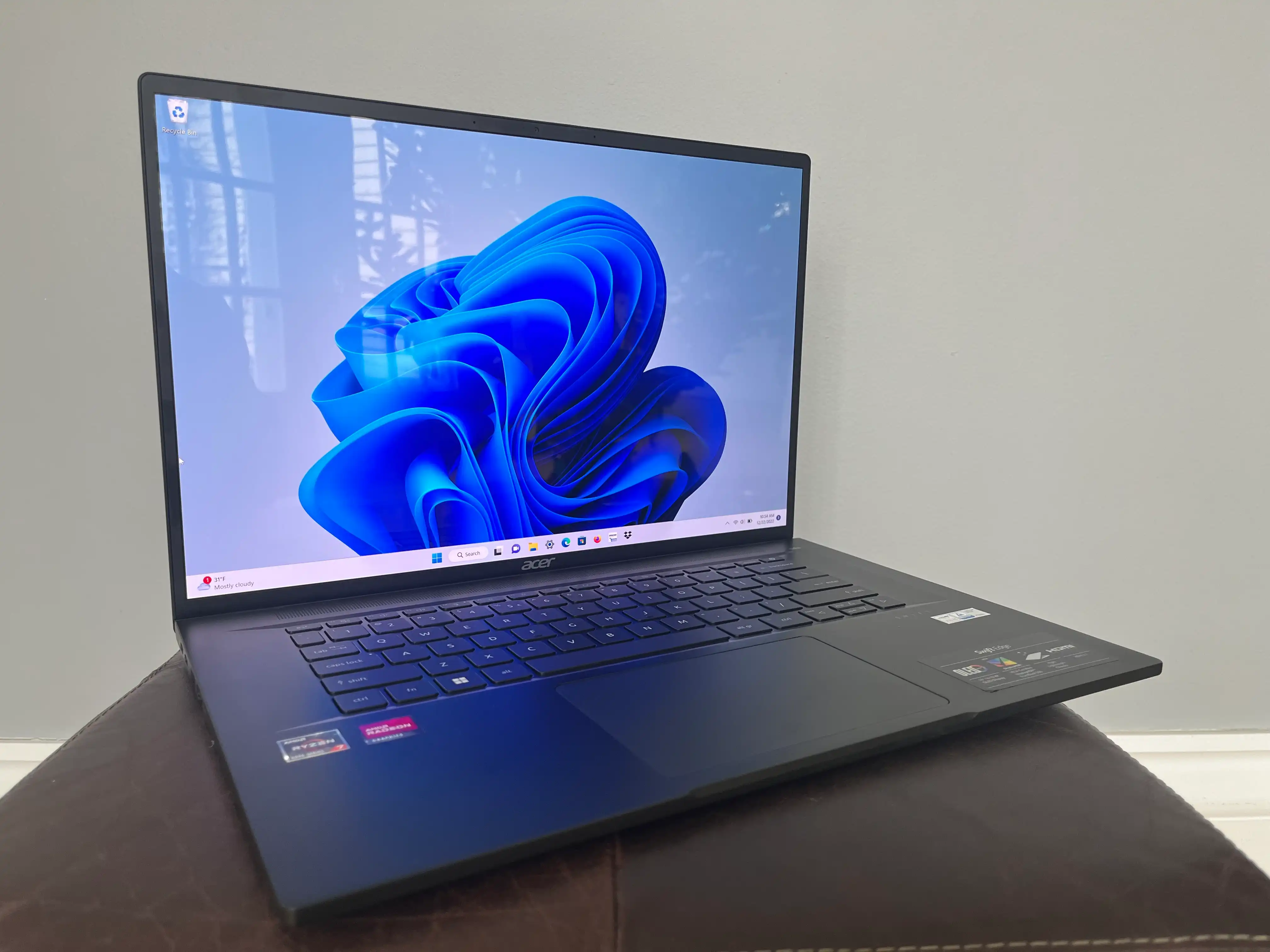 Acer Swift Edge 16 - 別角度