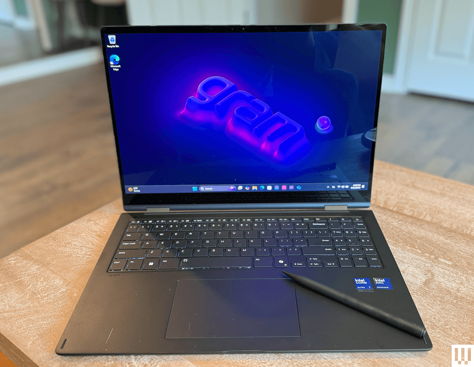 LG gram 16 - メイン画像